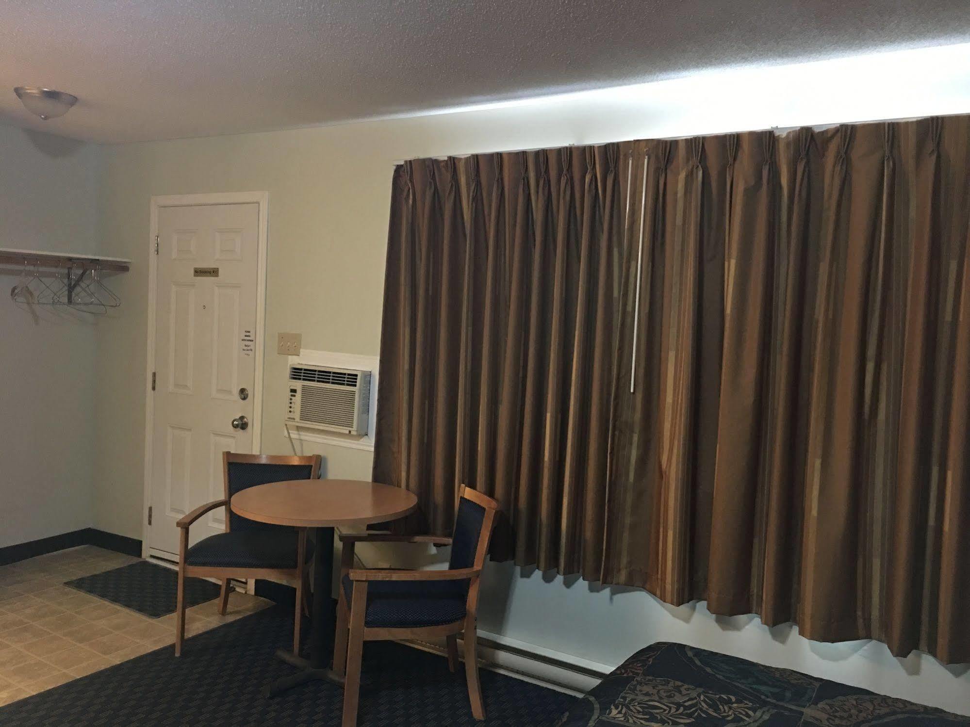 Westway Inn Motel Neepawa Exterior foto